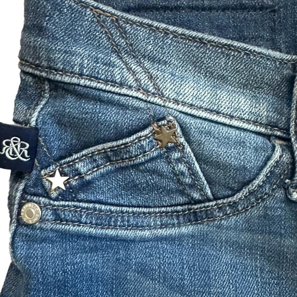 Rock & Republic Jeans Kashmiere Ankle Blue Denim Distressed Star
Patches Size 4 - Picture 3 of 13